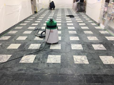 佳美潔 - 大理石地板研磨拋光晶化處理前 佳美潔 - 大理石地板研磨拋光晶化處理前