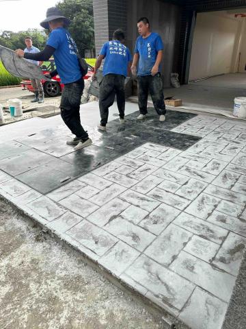 昌綺工程有限公司 - 地坪壓花施做