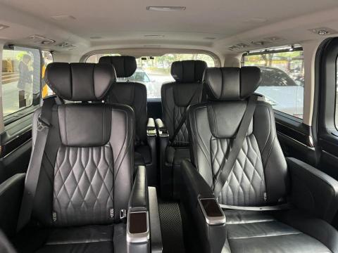 胡維達 - 每個獨立座椅都可以扣上兒童安全椅