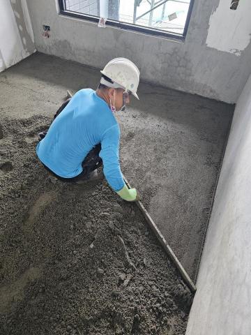 地坪打底，一切地磚相關服務 - 地坪打底貼磚