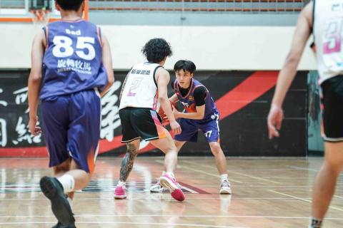 吳思緰 -  籃球系際盃活動剪影