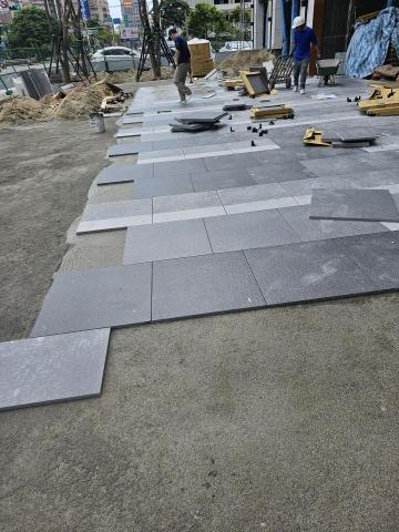 地坪打底，一切地磚相關服務 - 大範圍公設施作