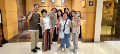 銨季-河道俊介 - 日本精品公司的美女姐姐們，拜訪任務順利完成好開心