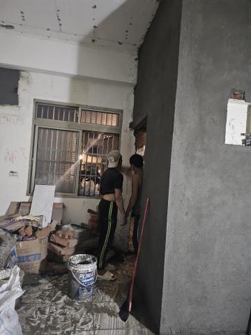 地坪打底，一切地磚相關服務 - L型紅磚牆做門，打底抹壁