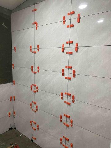 張小凱 - 貼磁磚