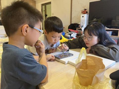 木頭 專業美術設計老師 - 教學花絮 木頭 專業美術設計老師 - 教學花絮