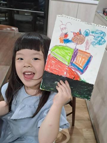 木頭 專業美術設計老師 - 幼兒家教作品 木頭 專業美術設計老師 - 幼兒家教作品