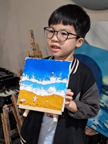 木頭 專業美術設計老師 - 兒童海灘肌理畫 木頭 專業美術設計老師 - 兒童海灘肌理畫
