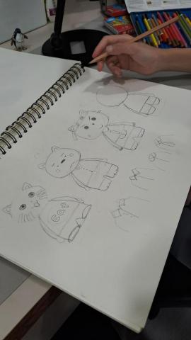 木頭 專業美術設計老師 - 國小家教學生學習Q版人物作品 木頭 專業美術設計老師 - 國小家教學生學習Q版人物作品