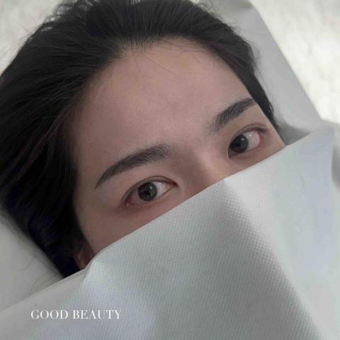 施施 - 女生韓式飄霧眉