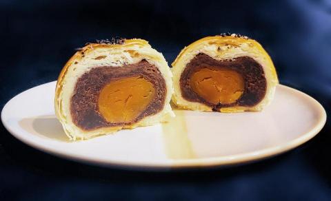 AuraSync Labs - 中秋節蛋黃酥