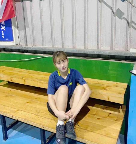 🔥動力羽球會館 X 教練團🔥 - 【科班組 - 徐宛彤教練】

【成績】
2019全中運羽球高中女雙第7名
2020全中運羽球高中女雙第8名
2020全國羽球團體錦標賽八強
2020葛瑪蘭全國羽球錦標賽高中青年混雙第一

【經歷】
信義國小社團教練
楊梅體育園區羽球教練
八德國民運動中心羽球教練
中壢國民運動中心羽球教練