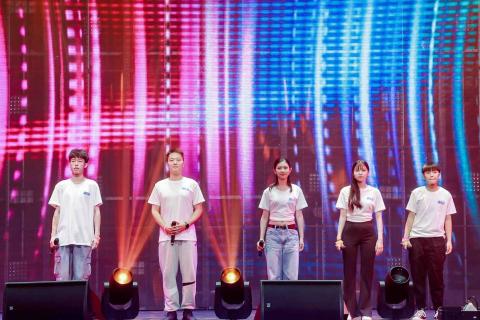 鍾沂霖 - 大合唱曲領唱