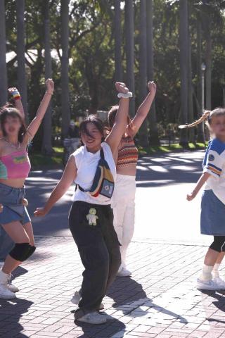 侯佩宜 - Kpop dance cover