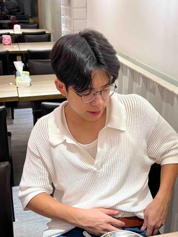 提供新竹市立成德高級中學服務的專家曾祺賢