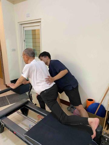 阿德｜ 重量訓練/皮拉提斯 - 