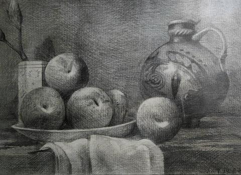 婷羽楊 - 靜物素描練習- 花瓶、水果、布料