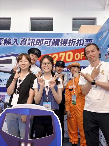 專業日中口譯翻譯/韓中口譯  李欣玲(Maggie Lee) - 2024高雄國際旅展-京成電鐵出展 專業日中口譯翻譯/韓中口譯  李欣玲(Maggie Lee) - 2024高雄國際旅展-京成電鐵出展