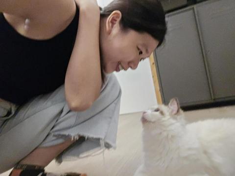 森林小姐貓貓狗勾陪伴師 / 寵物按摩運動 - 