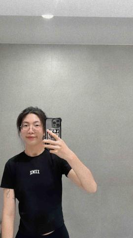 提供矯正床服務的專家游佳華