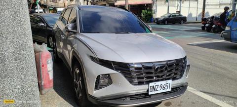 吳佳衡 - 本人坐車，寬敞舒適又安淨