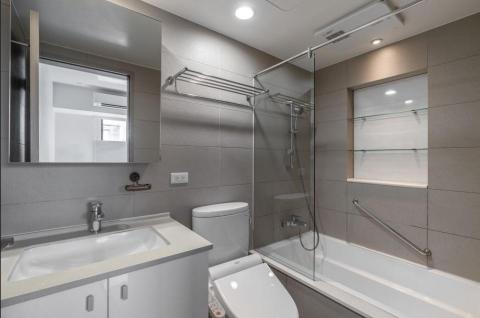 炤京室內裝修設計 - 現代簡約風-主浴室 炤京室內裝修設計 - 現代簡約風-主浴室