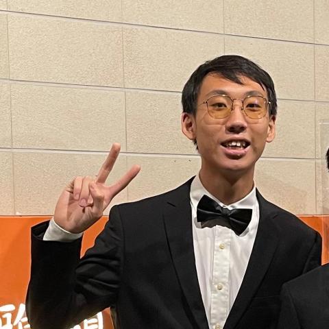 提供調節啞鈴服務的專家洪榮盛