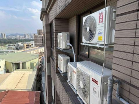 程柏崴 - 戶外高空作業