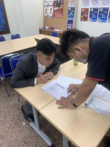 七先生中古車 - 