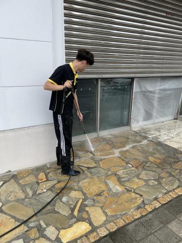 陳弘遠 - 人行道高壓清洗