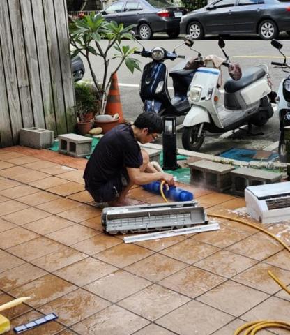 洗潔淨。冷氣清洗。專業服務一次到位。 - 細部清洗