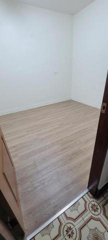 東暘宅修裝潢 - 小坪數房間塑膠地板施工