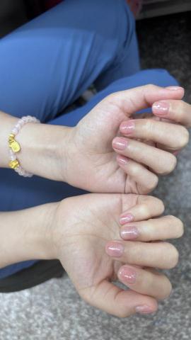 Yun-Ching Sun - 客人指定美甲款式