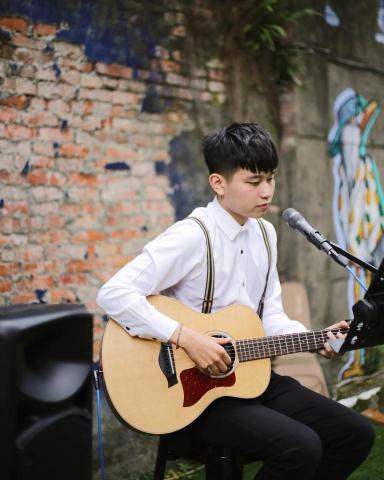 來點音樂 Live Band｜婚禮樂團-尾牙春酒-市集表演 - 清新療癒的嗓音
帶來美好的音樂饗宴