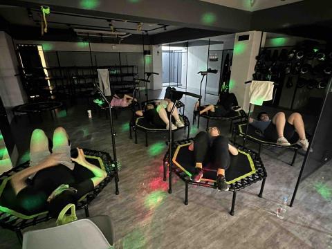 Perfect Life 運動俱樂部 - 電音跳床
