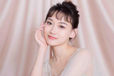 Livia整體妝造｜彩妝教學 - 俏皮包頭+公主袖輕紗 超仙氣