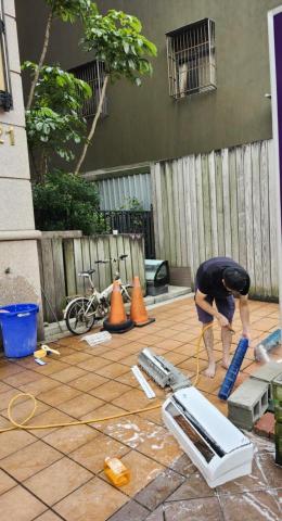 洗潔淨。冷氣清洗。專業服務一次到位。 - 高壓噴水機清洗