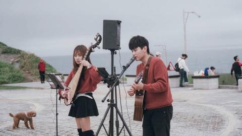 來點音樂 Live Band｜婚禮樂團-尾牙春酒-市集表演 - 戶外的活動駐唱 
加上美好的音樂