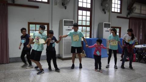 陳泳樺 - 和小朋友適時玩點遊戲，可以培養感情也可以讓小朋友提起精神（暑營）