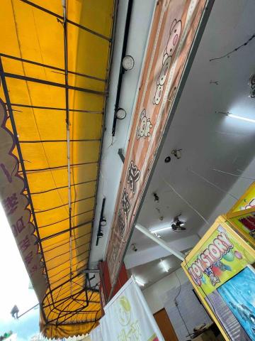 阿至油漆工作室 - 娃娃機店面天花板油漆 阿至油漆工作室 - 娃娃機店面天花板油漆