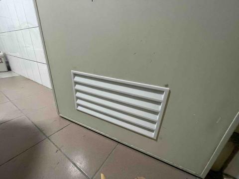 小豪修繕工作室 - 浴室門通風板更換