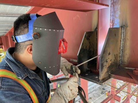 釩升工程行 - 鋼構銲接