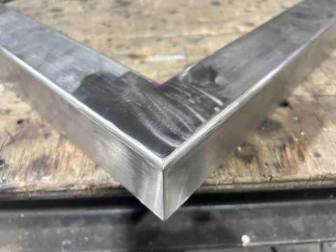 松新藝金屬 - 焊道處理-待烤漆狀態