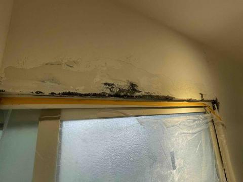 小豪修繕工作室 - 壁癌處理前