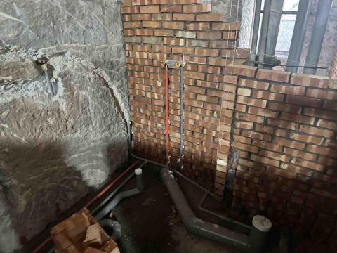 竑亮水電工程 - 復興路全室統包