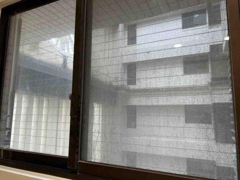 台南居家清潔 - 玻璃&middot;清潔前