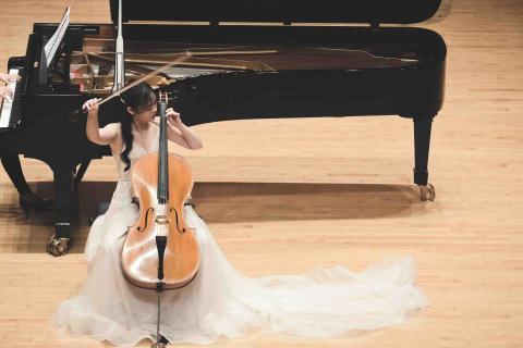陳若文 ｜大提琴｜鋼琴教學｜聽寫樂理｜大提琴/鋼琴陪練｜演出 - 