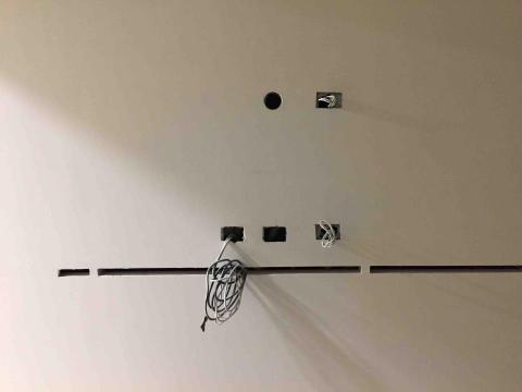 柏士數位科技 - 資訊插座、電源插座預埋