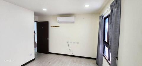 你為什麼不問問神奇海螺呢 - 苗栗縣竹南鎮，社區：La More，乳膠漆+壁紙清除+清運，施工前