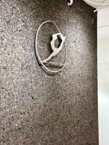 楊博澄 - Logo 形象牆 不鏽鋼單片雷切浮腳字